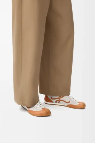 Ballet Runner 2.0 ungefüttert aus Hirschleder und pflanzlich gegerbtem Kalbsleder Soft White/Tan