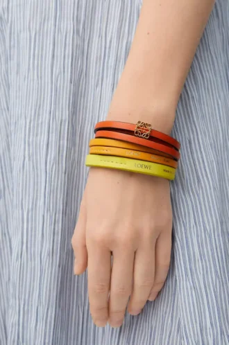 Doppelt gewundenes Armband aus Kalbsleder in leuchtendem Orange/Gelb