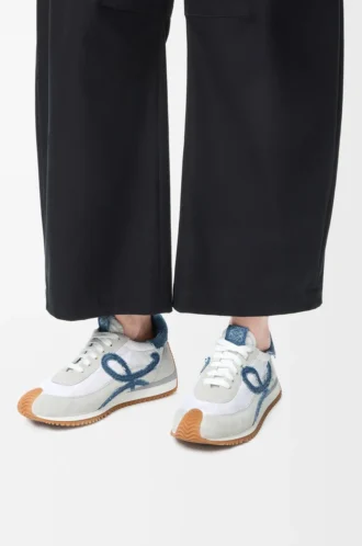 Flow Runner 2.0 aus Nylon und Wildleder Weiß/Hellblau