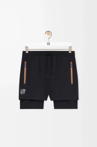 Funktionsshorts aus technischem Shell-Material Schwarz Funktionsshorts aus technischem Shell-Material Schwarz