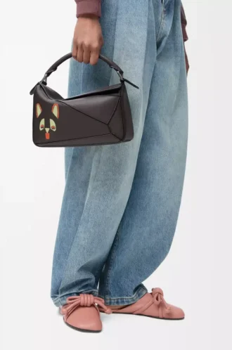 Futurist Cat kleine Puzzle-Tasche aus klassischem Kalbsleder in Dunkelbraun Futurist Cat kleine Puzzle-Tasche aus klassischem Kalbsleder in Dunkelbraun