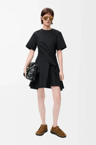 Gedrehtes Kleid aus Seidenmisch-Taft Schwarz Gedrehtes Kleid aus Seidenmisch-Taft Schwarz