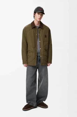 Gepolstertes Overshirt aus technischem Shell-Material in Khaki Green Gepolstertes Overshirt aus technischem Shell-Material in Khaki Green