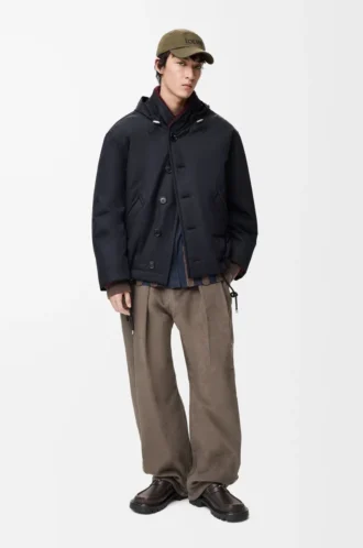 Gesteppte Jacke aus technischem Baumwollstoff Navy Blue Gesteppte Jacke aus technischem Baumwollstoff Navy Blue