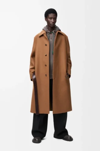Gürtelmantel aus Wolle in Camel/Braun