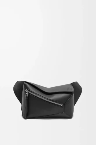 Kleine Puzzle Edge Gürteltasche aus klassischem Kalbsleder in Schwarz