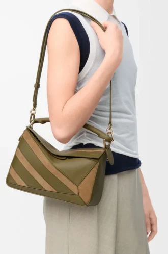 Kleine Puzzle-Tasche aus klassischem Kalbsleder und Wildleder Olive/Gold