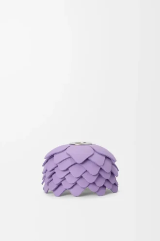 Kleiner Blumenanhänger aus Kalbsleder Mauve