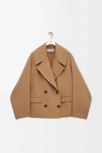 Kurzer Mantel aus Wolle in Camel