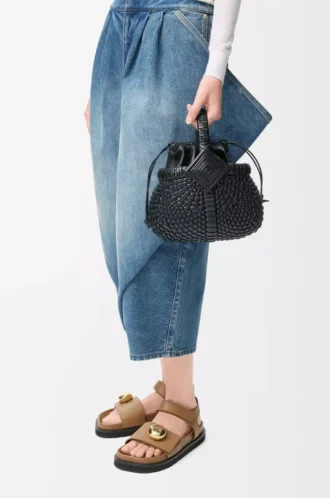 Mini Diamond Round Basket Tasche aus Kalbsleder Schwarz
