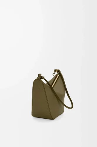 Mini Hammock Hobo aus klassischem Kalbsleder in Dark Khaki