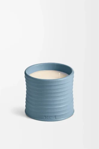 Mittlere Duftkerze mit Zypressen-Duft Baby Blue