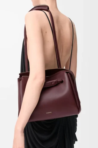Mittlere Madrid-Tasche aus geschmeidigem Kalbsleder in Dark Burgundy