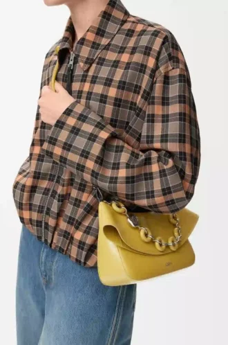 Mittlere Ola-Tasche aus glattem Kalbsleder in Ginger
