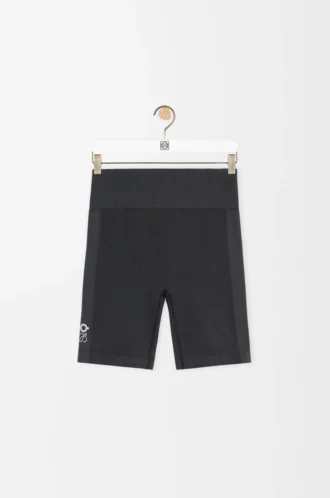 Nahtlose Shorts aus technischem Jersey in Schwarz