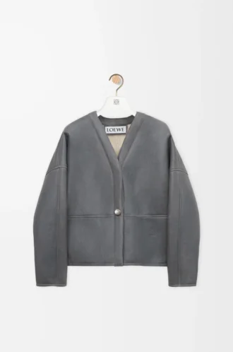 Pebble-Strickjacke aus Lammfell Hellgrau