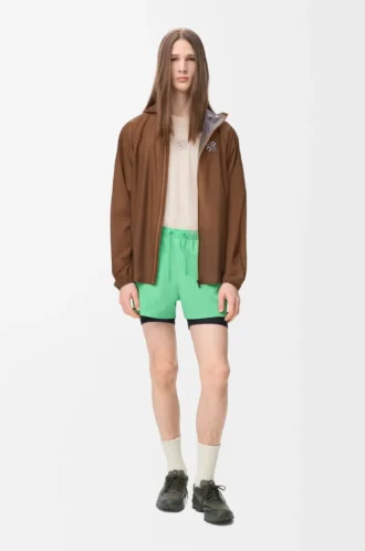 Ultra-Jacke aus technischem Shell-Material in Toffee Ultra-Jacke aus technischem Shell-Material in Toffee